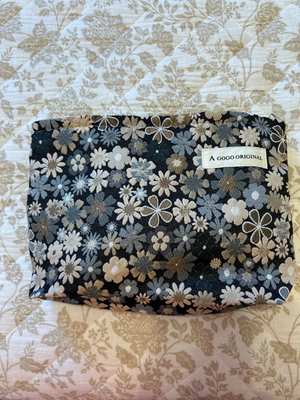 A GOGO ORIGINAL NEW Floral Embroidered Pouch/Bag with zipper- Black, Gray, Cream